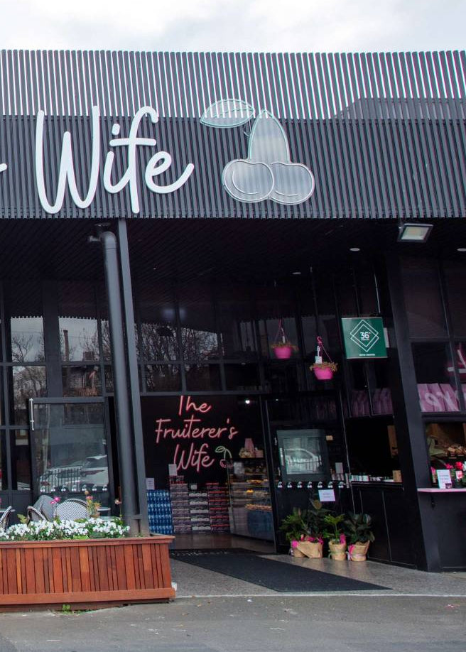 the-Fruiters-Wife-pilon-front-of-store_ce9efe56-b662-44d9-85b3-a5bf3ff385d8.jpg